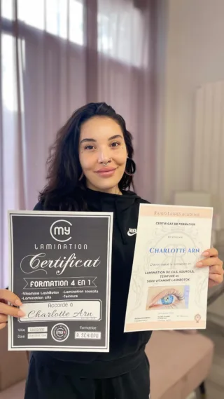 Une nouvelle lami maker prête à embellir votre regard ! 
Bravo pour ta réussite Charlotte! 

Formation en rehaussement de cils et brow lift 

#Lamimaker #cilslausanne #rehaussementdecilslausanne #browliftlausanne #raikobeauty