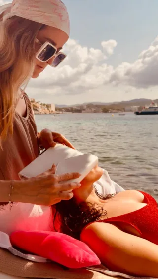 ✨ « Même au bord de la mer, l’élégance reste dans les détails… et un regard sublimé. 🌊

Dernière création estivale avant d’ouvrir une nouvelle saison de beauté. Parce que l’amour du style, c’est aussi celui du regard. » ✨

#raikobeauty #cilslausanne #formationextensiondecils #extensiondecilslausanne #extensionscilslausanne #lashexpert #foxlashes