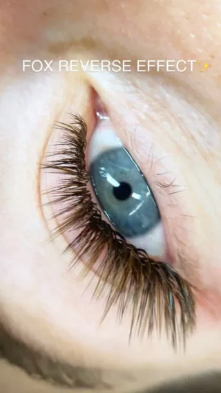 ✨ Cappuccino Vibes pour un regard irrésistible ✨
Découvrez notre effet Fox Reverse avec la nuance Cappuccino de Swiss Lashes – doux, chic et ultra-féminin.
Un style qui allonge et sublime votre regard avec une élégance subtile.

📅 Réservez votre moment beauté dès maintenant
📲 Cliquez sur le lien en bio ou envoyez-moi un DM pour votre rendez-vous !

💖 Parce que vos cils méritent le meilleur.

#LashQueen #SwissLashes #FoxReverse #CappuccinoLashes #LashExtensions #raikobeauty #raikocils #extensiondecilslausanne #extensiondecilssuisse