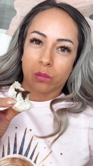 ✨ Parce que chez Raiko Beauty on sait faire deux choses en même temps : poser des cils de rêve 💕 et savourer un McDo 🍟😂
Résultat : zéro compromis → cil parfait + menu parfait !

📲 Réserve ton rendez-vous dès maintenant et viens tester l’expérience Raiko Beauty ✨