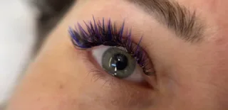 #lashcolor #raikobeauty #trendy