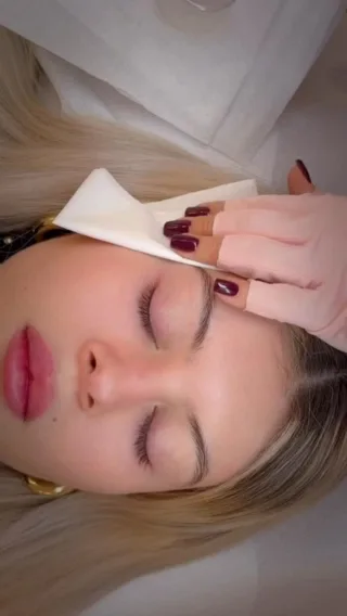LASH AVEC MOI🤍 by Raiko 
Souhaitez vous des vidéos avec la procédure en détaillant avec la voix Off? 

Cils @swisslashes.ch 
Courbure C & CC
Épaisseurs 0,05 mm

#raikobeauty #cilslausanne #formationextensiondecils #wispylash #wispylashlausanne #extensiondecilslausanne #lashexpert #cilsacils