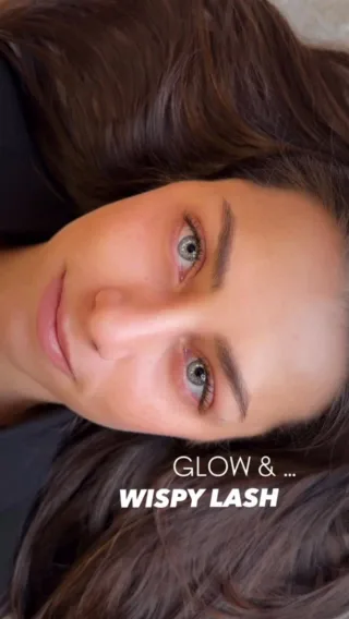 ✨ Effet Wispy – Signature Raiko Beauty ✨

🌟 Points clés :
1️⃣ Tendance & moderne – l’effet du moment pour un regard aérien et sophistiqué.
2️⃣ Longueurs sur-mesure – adaptées à la forme de vos yeux et à votre style.
3️⃣ Look naturel – subtilement volumineux, pour un résultat élégant sans excès.

📅 Masterclass Effet Wispy – Signature Raiko Beauty
Lancement : 30.11.2025

💻 Réservez votre rendez-vous dès maintenant sur notre site : www.reineraiko.com

#RaikoBeauty #WispyEffect #LashMasterclass #LuxuryLashes #CilsNaturels #SignatureRaiko #LausanneBeauty #EffetWisp