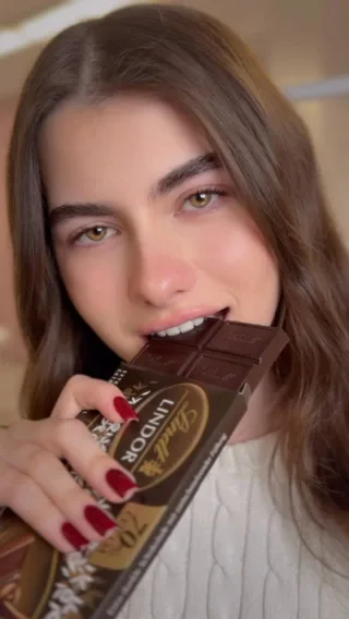 Le chocolat n’est pas seulement à déguster… il se porte aussi. 🍫✨
Voici mes Coffee Brown Lashes : doux, chaleureux, adaptés à la peau & aux cheveux de ma cliente pour un look ultra naturel mais tellement wow.
☕🤎 Qui veut une dose de cacao pour les yeux ?

Prise de rendez-vous sur le lien en bio 🤍

Raiko Beauty
Avenue de France 36
1004 Lausanne